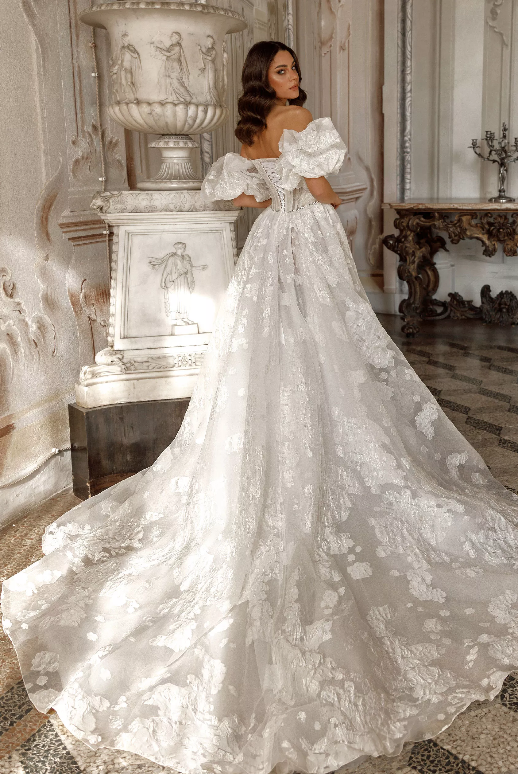 Oksana Mukha Addison, 2. kép