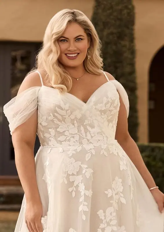 Sophia Tolli Isla, 2. kép