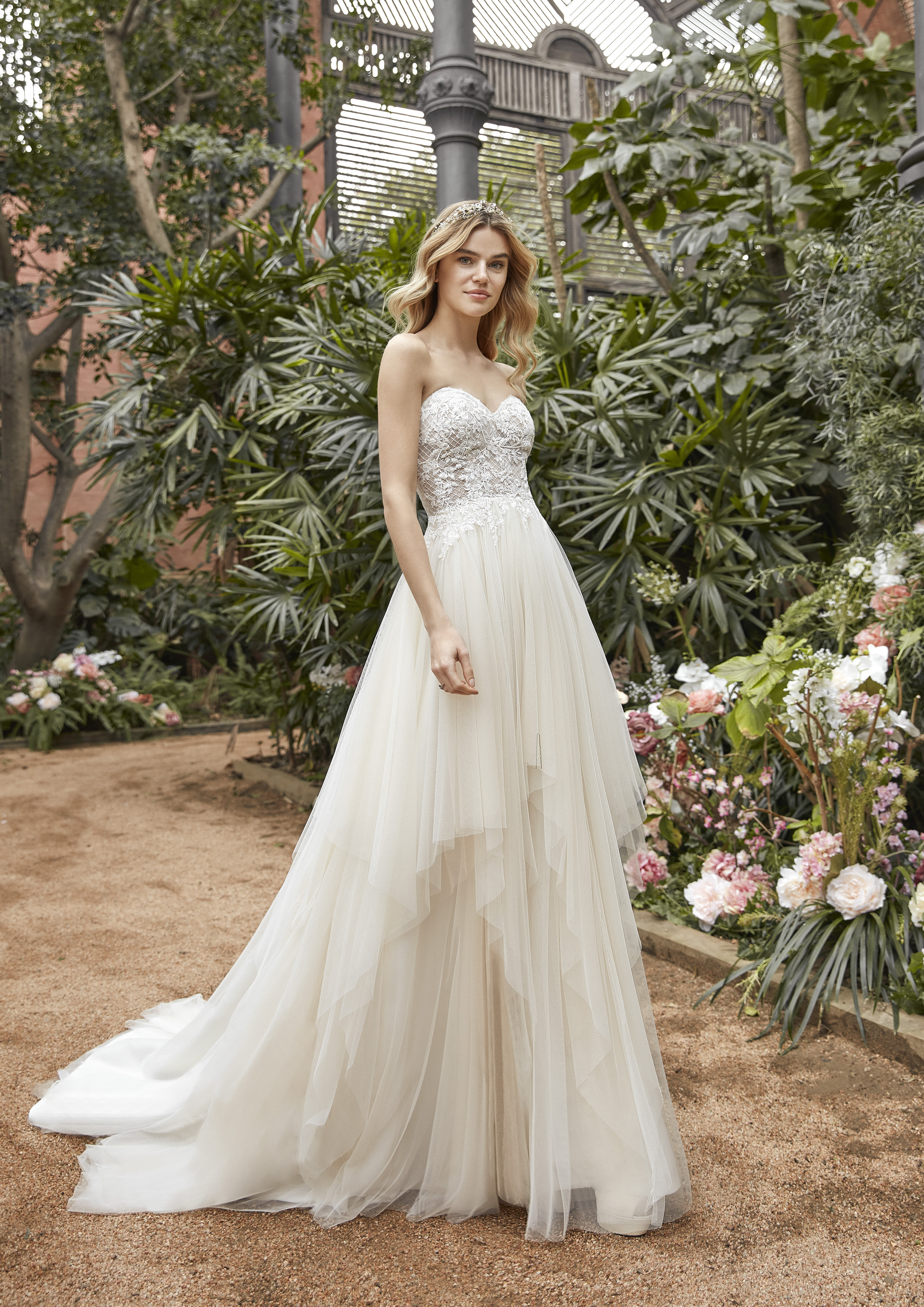 La Sposa Hillia, 1. kép