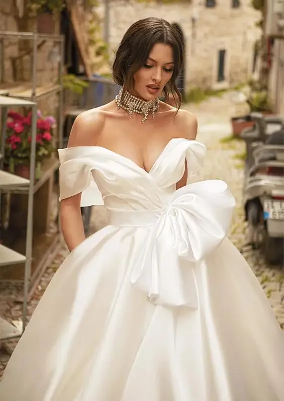 Oksana Mukha menyasszonyi ruha 