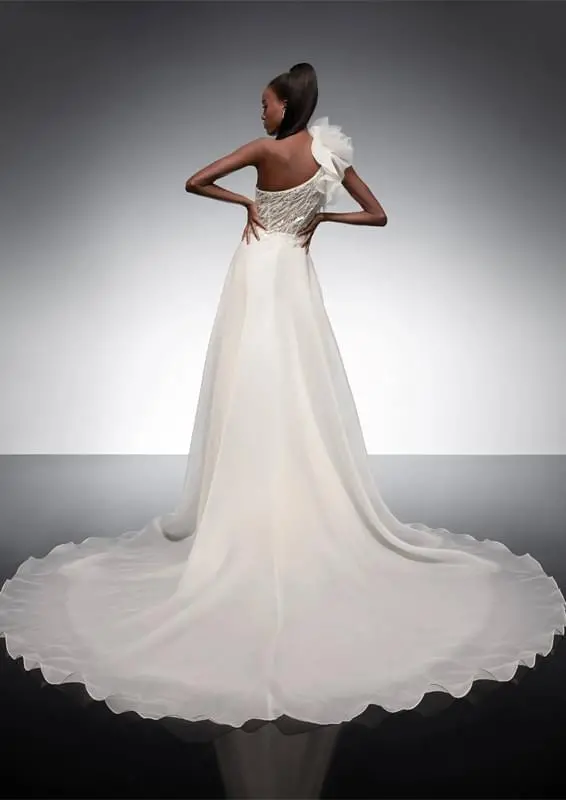 Nicole Milano Couture menyasszonyi ruha