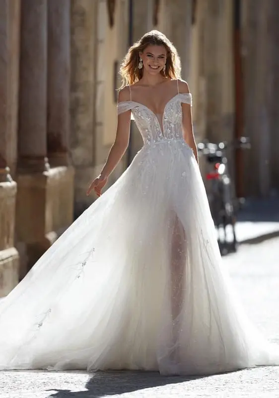 Nicole Milano Couture menyasszonyi ruha 
