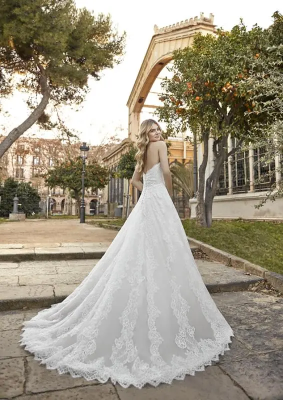 La Sposa A-vonalú menyasszonyi ruha