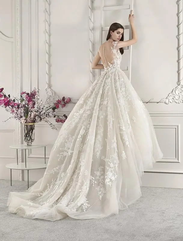 Demetrios hercegnős menyasszonyi ruha