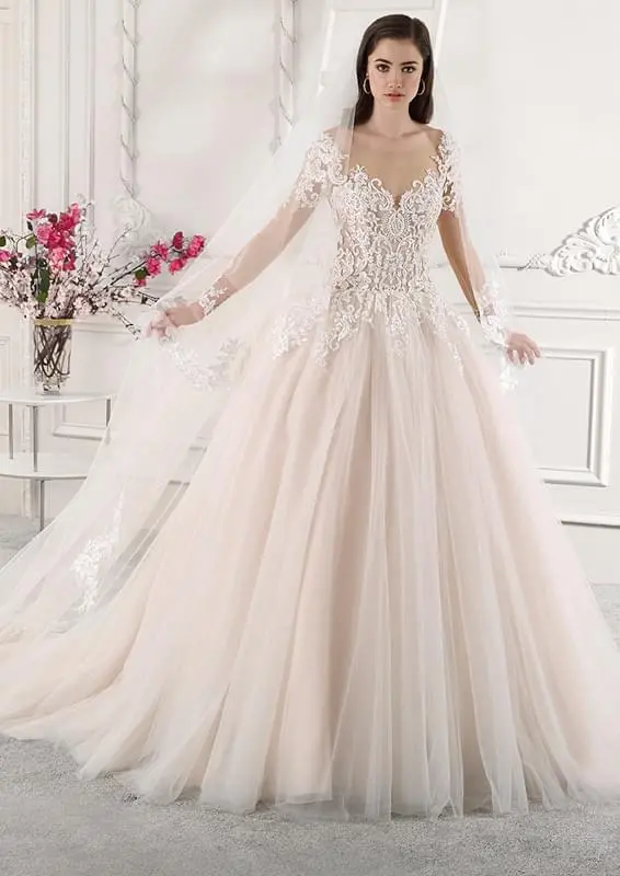 Demetrios hercegnős menyasszonyi ruha
