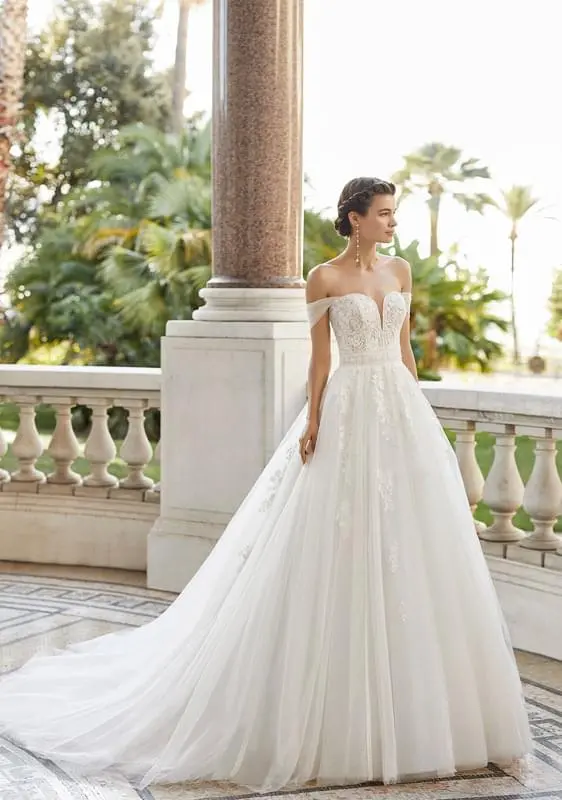 Rosa Calrá A-vonalú menyasszonyi ruha