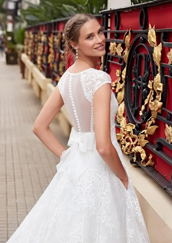 Rosa Calrá hercegnős menyasszonyi ruha