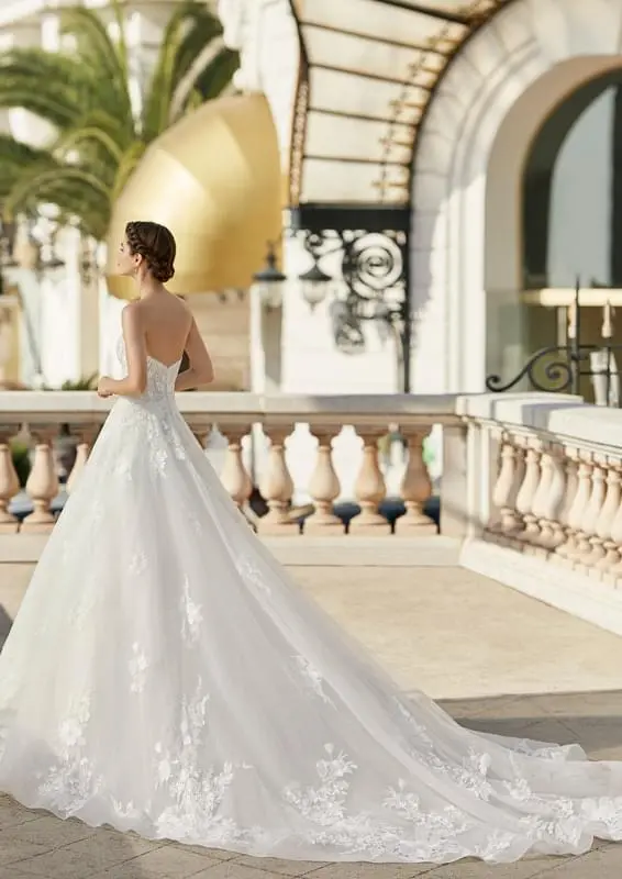Rosa Calrá hercegnős menyasszonyi ruha