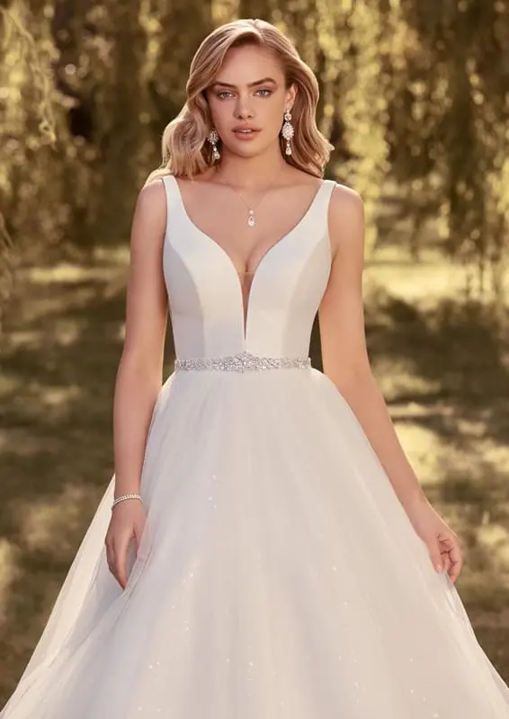 Sophia Tolli A-vonalú, letisztult menyasszonyi ruha