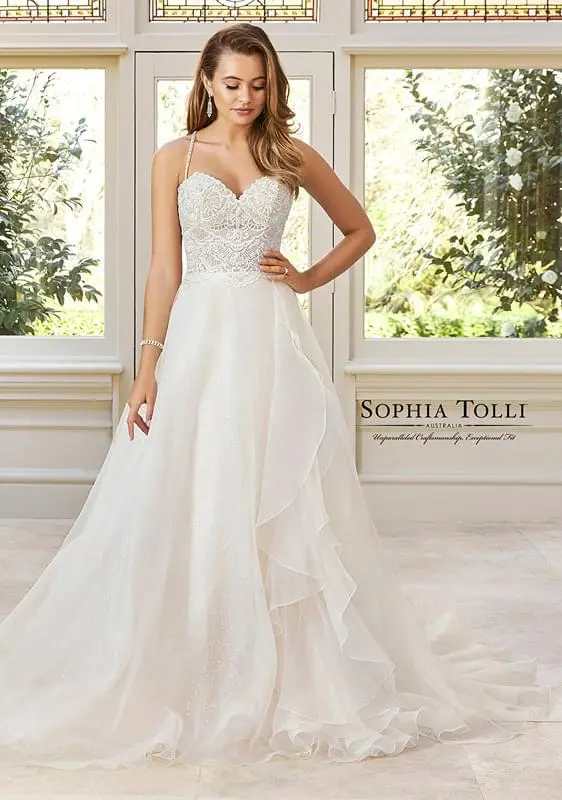 Sophia Tolli kis A vonalú romantikus menyasszonyi ruha